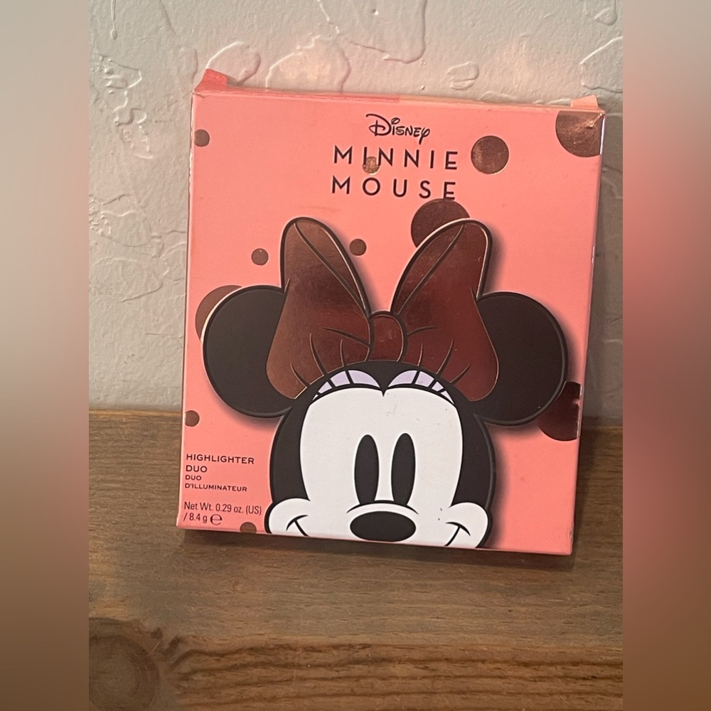 NEW Disney Minnie Mouse Highlighter Duo & Mirror Make Up By Revolution Beauty